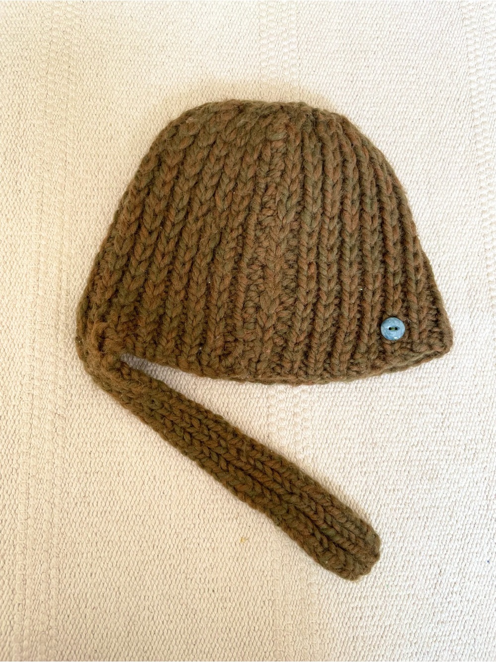 Vintage 1960s Young World For Bloomingdaleโs All Wool Hat Bonnet Made In England